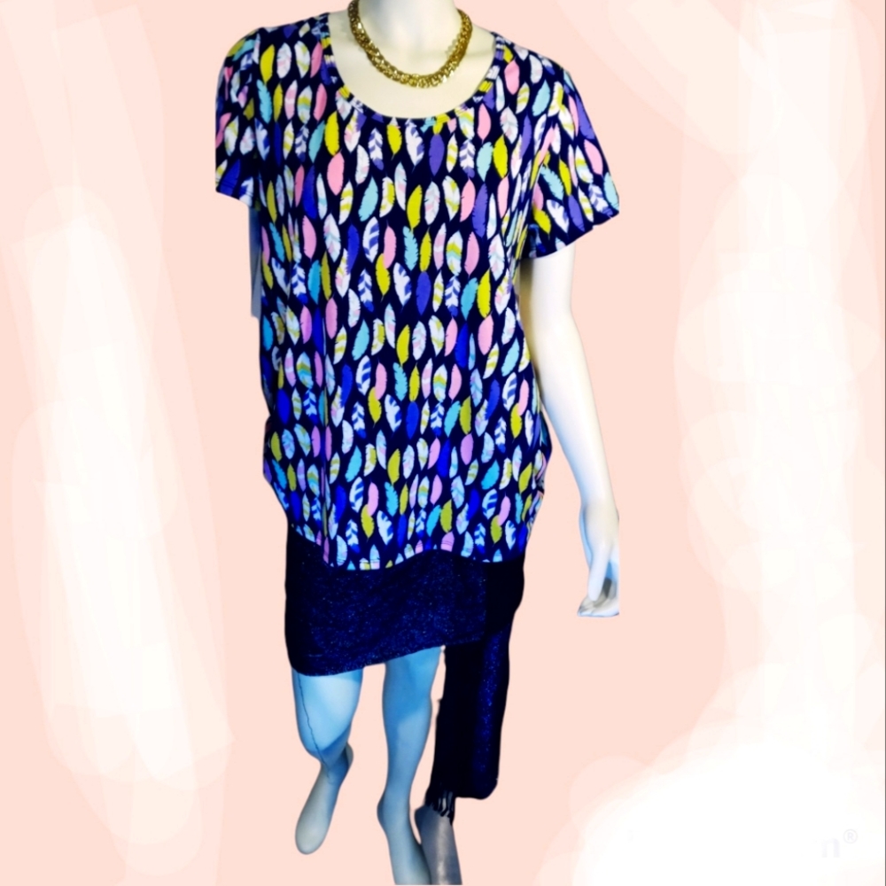 Lula Roe T shirt woman size L Made in Mexico.